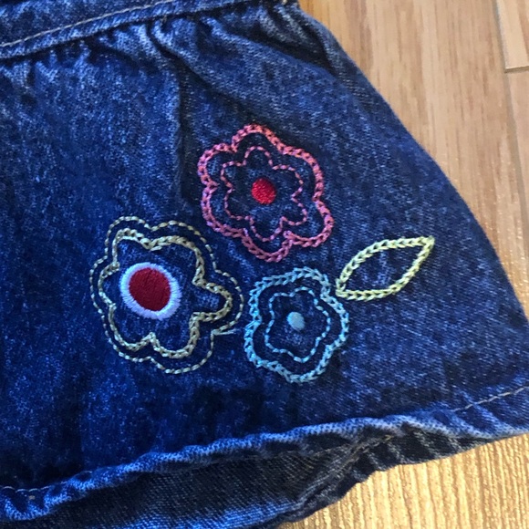 OshKosh Denim Skorts - Picture 2 of 5